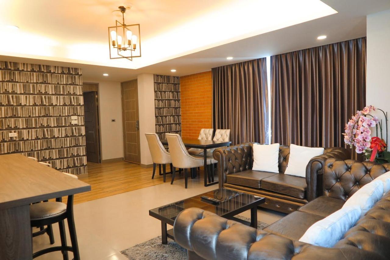 V20 Boutique Jacuzzi - Sha Extra Hotel Bangkok