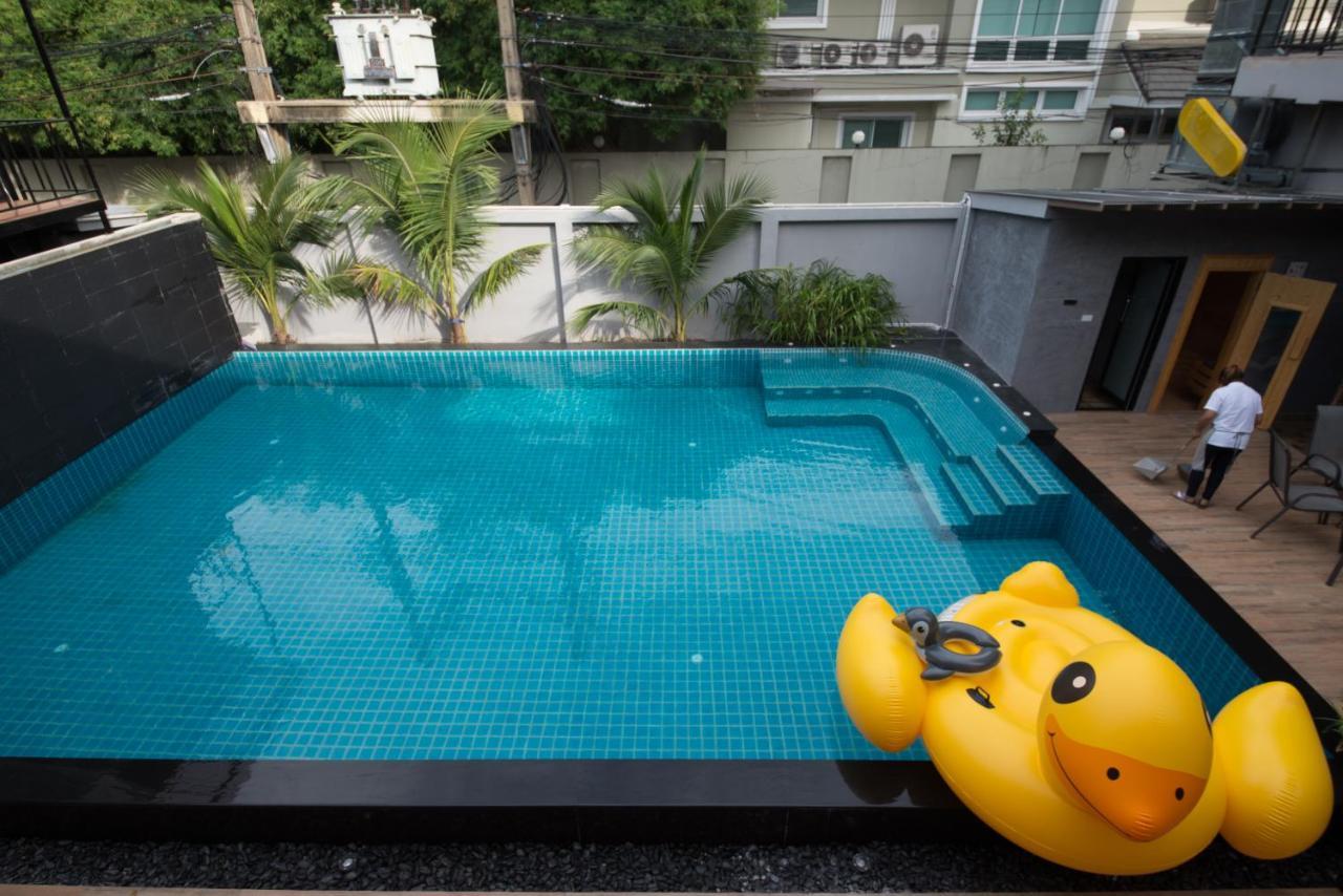 วี20 บูทิก จากุซซี่ โฮเทล 4*